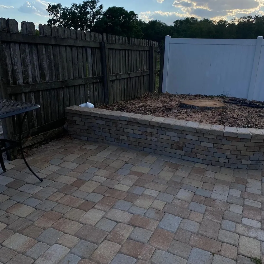 Custom garden landscaping experts serving Lakeland, FL - Tree Services The Lumberjack