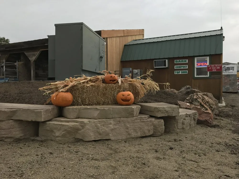 Professional outdoor landscaping for beautiful yards in Boise, ID by Tree Top Recycling