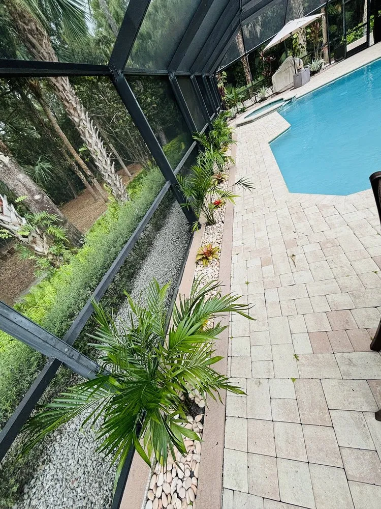 Reliable garden landscaping experts serving Naples, FL - Tree Trunk Landscapes