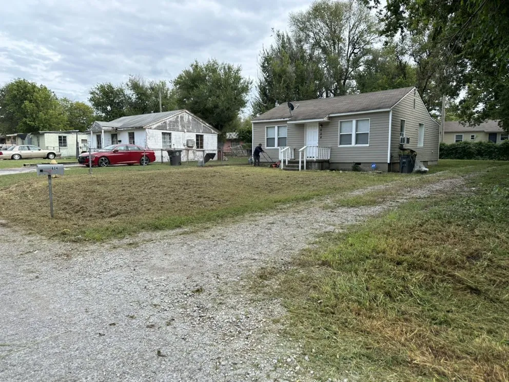 Affordable outdoor landscaping near you in Tulsa, OK by Tree60 Mowing