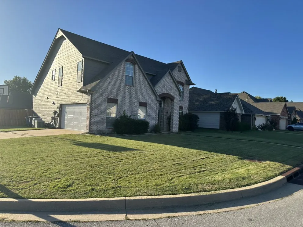 Top-rated yard cleanup service for residential properties across Tulsa, OK - Tree60 Mowing