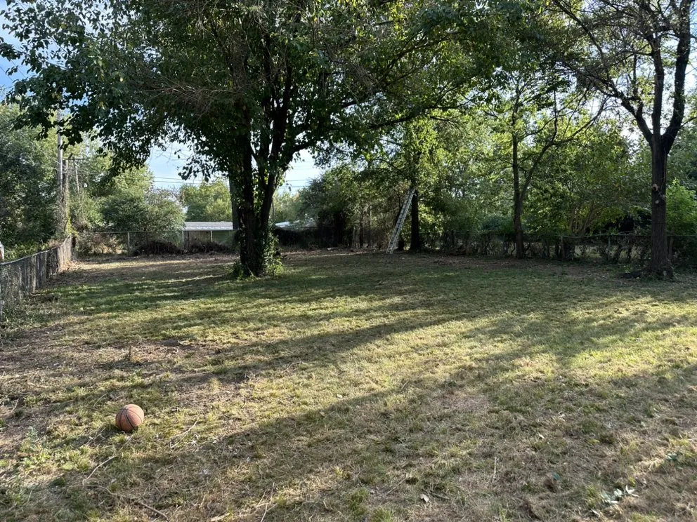 Professional landscaping services for year-round maintenance across Tulsa, OK - Tree60 Mowing