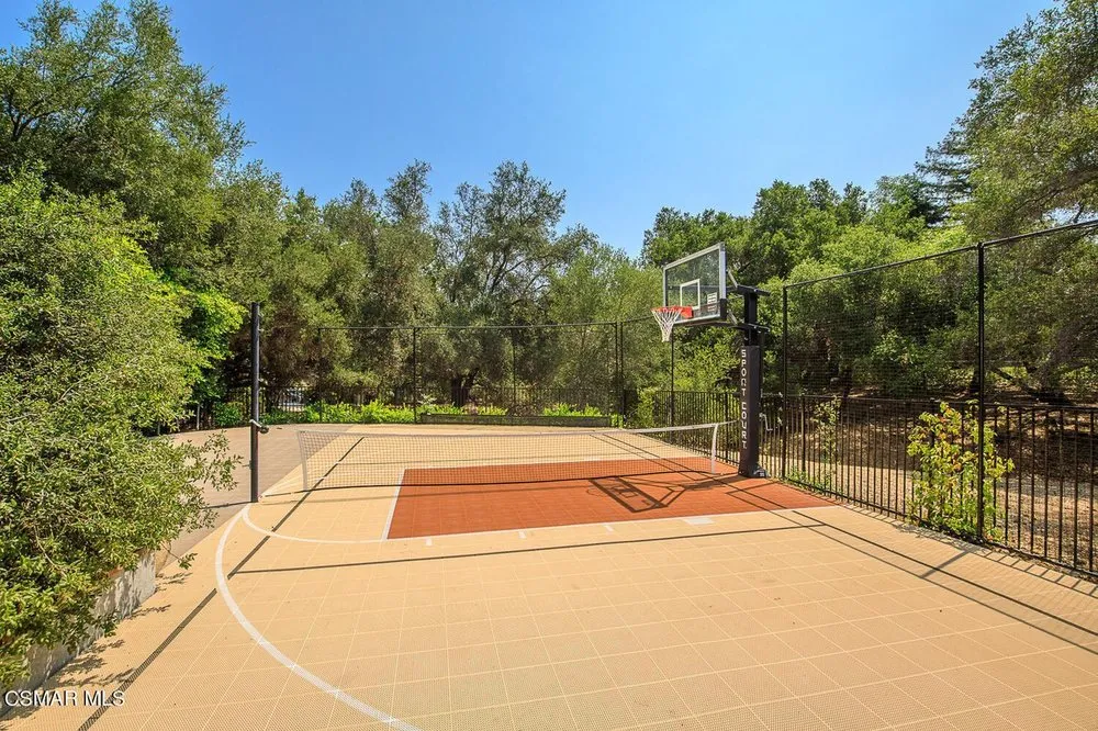 Trusted lawn mowing service experts serving Camarillo, CA - Treehouse Landscape Design