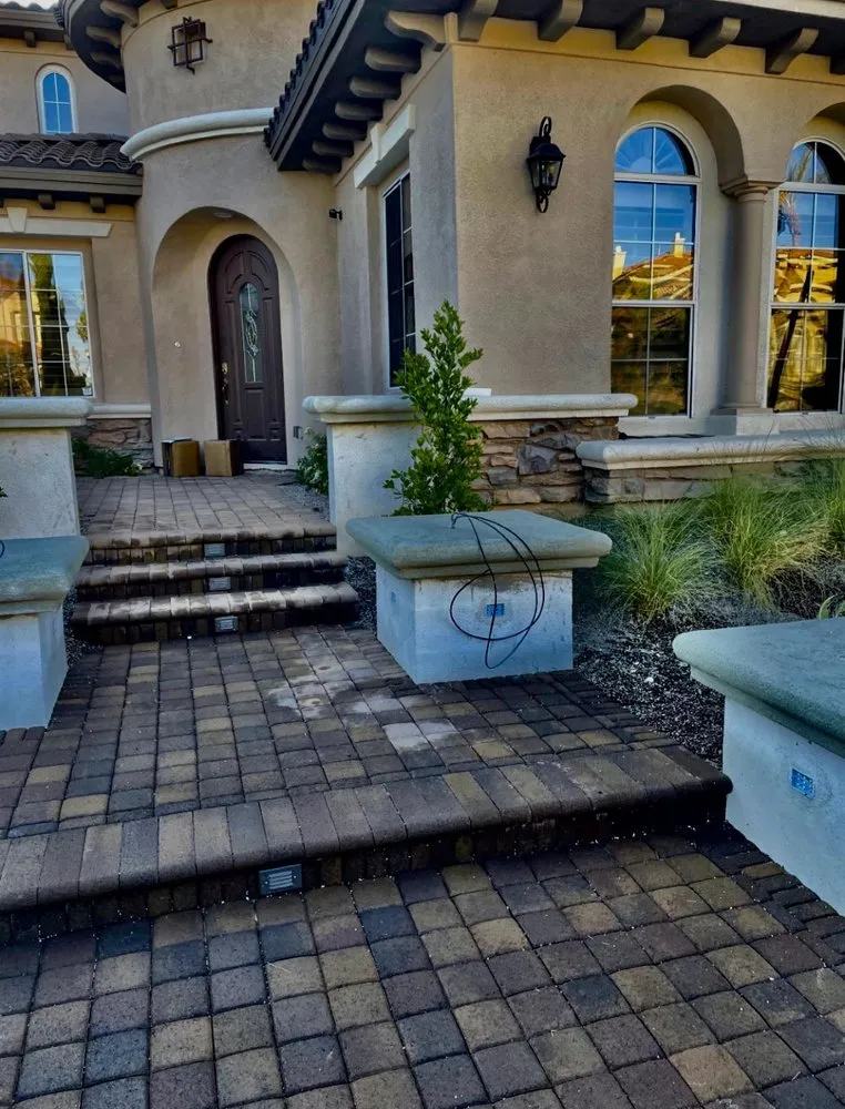 Professional outdoor landscaping experts serving Las Vegas, NV - TreeLine Landscape Services