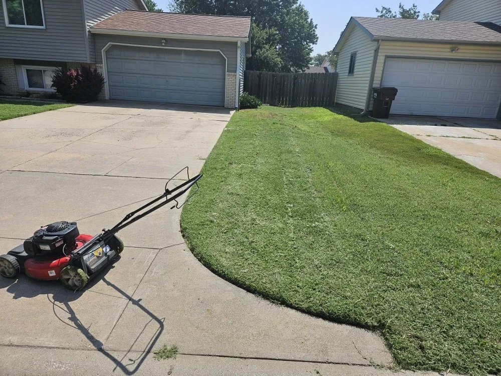 Custom lawn care service in Wichita, KS by Treeple