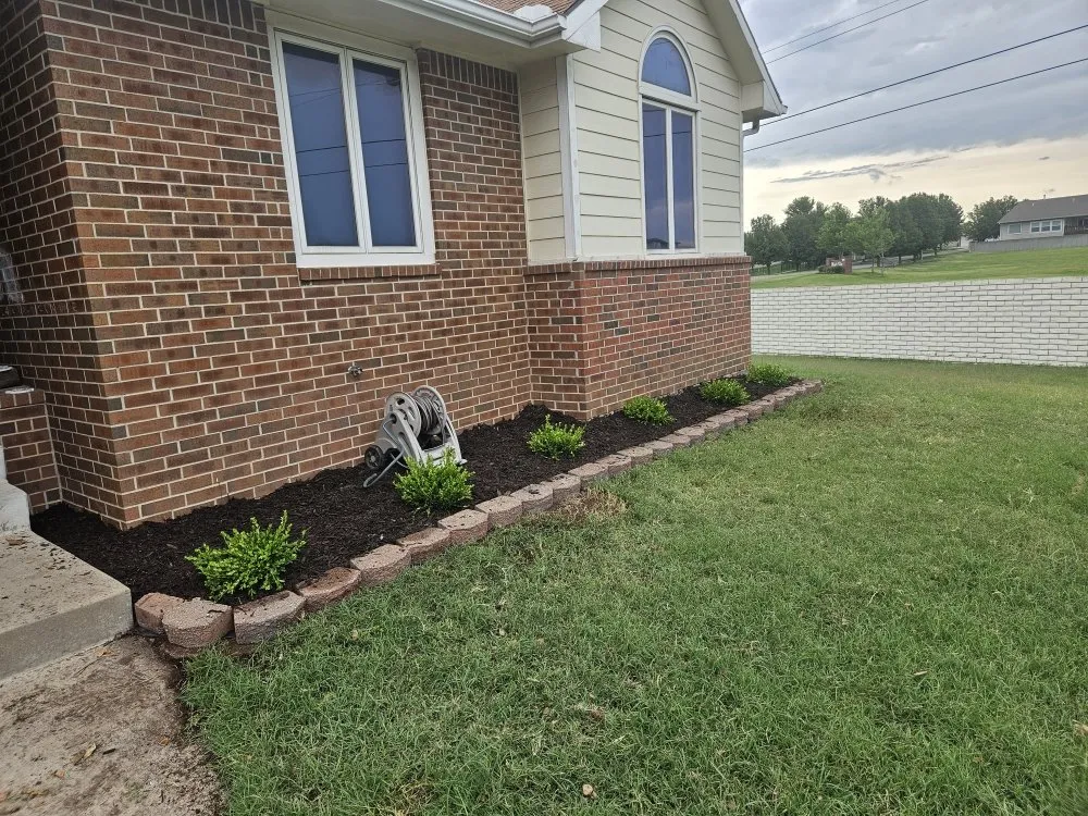 Trusted yard cleanup service in Wichita, KS by Treeple