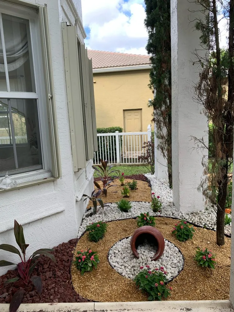 Expert landscaping services in Fort Lauderdale, FL by TreeWiz Landscaping