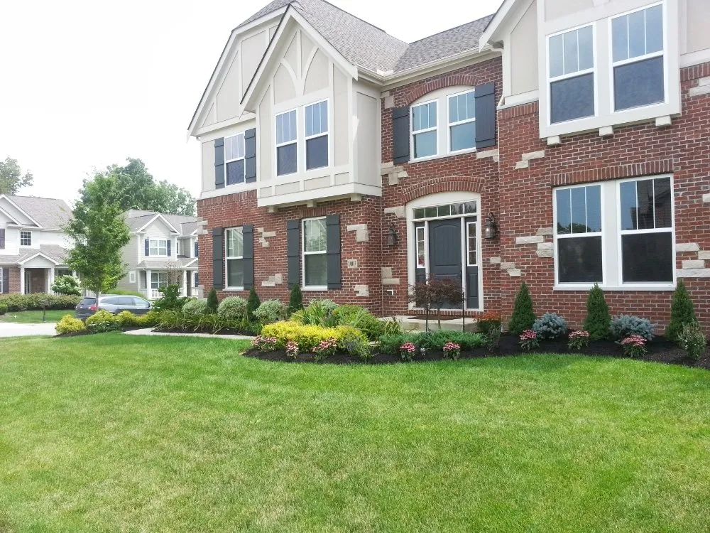 Top-rated lawn mowing service experts serving Worthington, OH - Trendscapes Landscaping