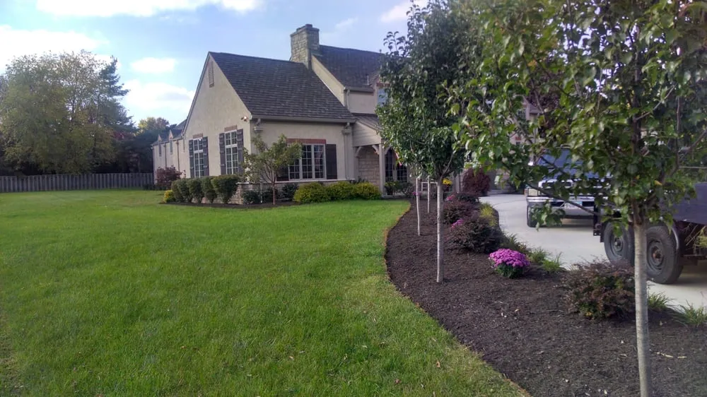Local residential landscaping in Worthington, OH by Trendscapes Landscaping