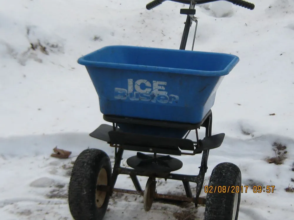 Expert yard maintenance for year-round maintenance across Green Bay, WI - Treptow Lawn Care