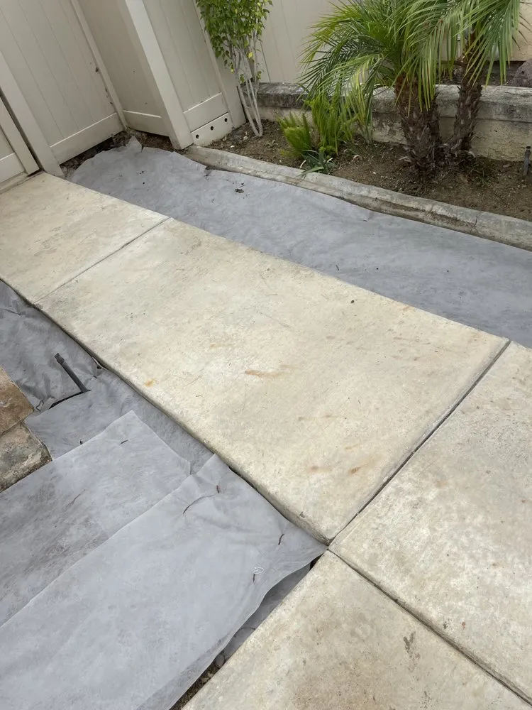 Local lawn mowing service in Fallbrook, CA by Tres Hermanos