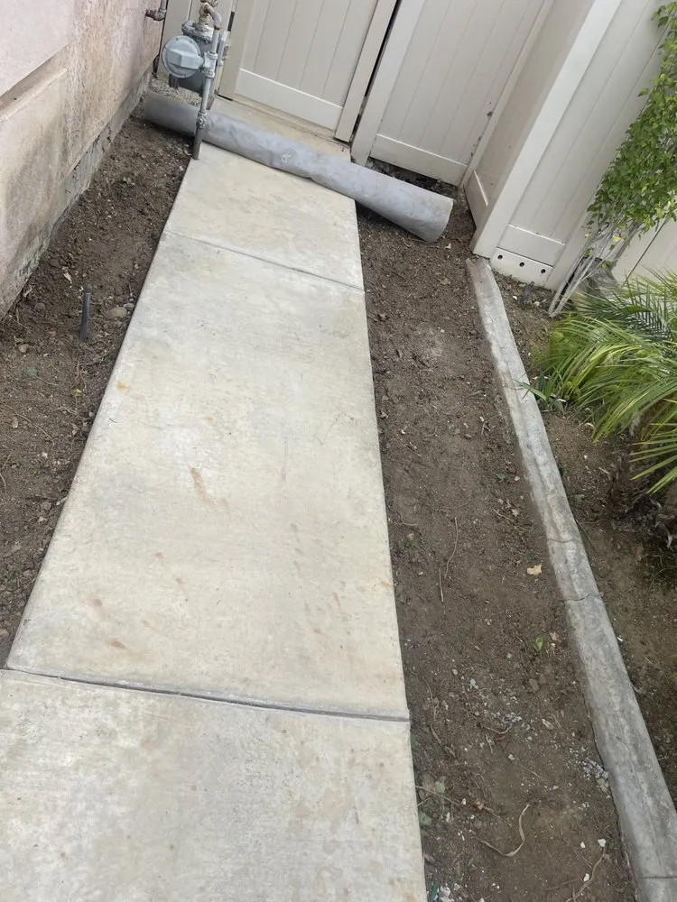 Affordable landscape installation in Fallbrook, CA - Tres Hermanos