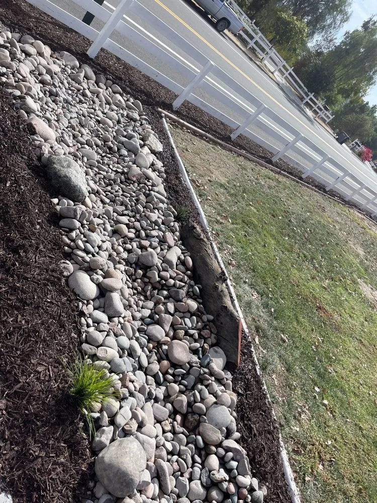 Expert garden landscaping in Fallbrook, CA - Tres Hermanos