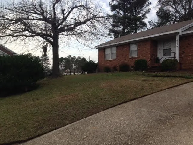 Trusted yard maintenance experts serving Raeford, NC - Tres Jacob Landscaping & Lawncare