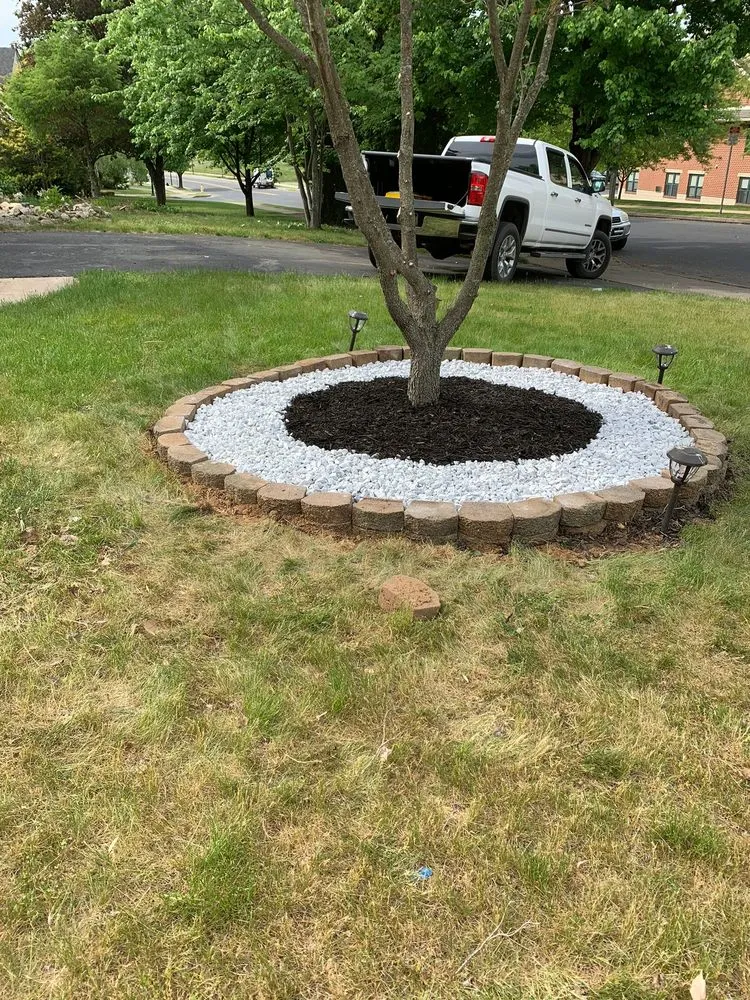 Custom yard cleanup service experts serving Allentown, PA - Tres Reyes Landscaping Services