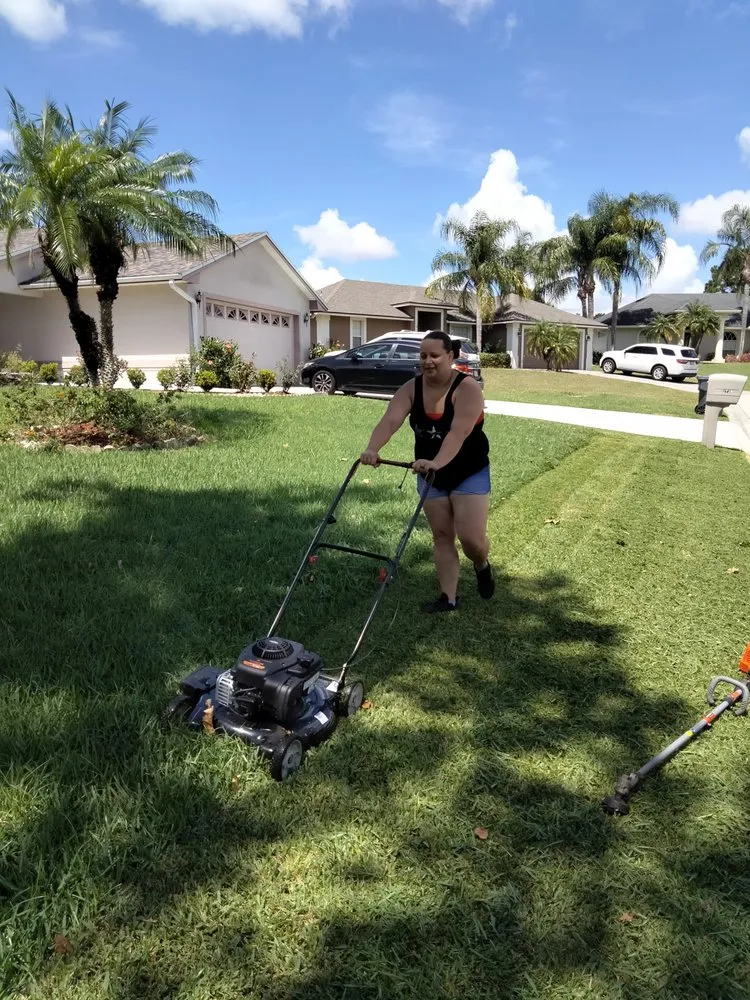 Custom landscaping services experts serving Auburndale, FL - Trevino's Lawn care