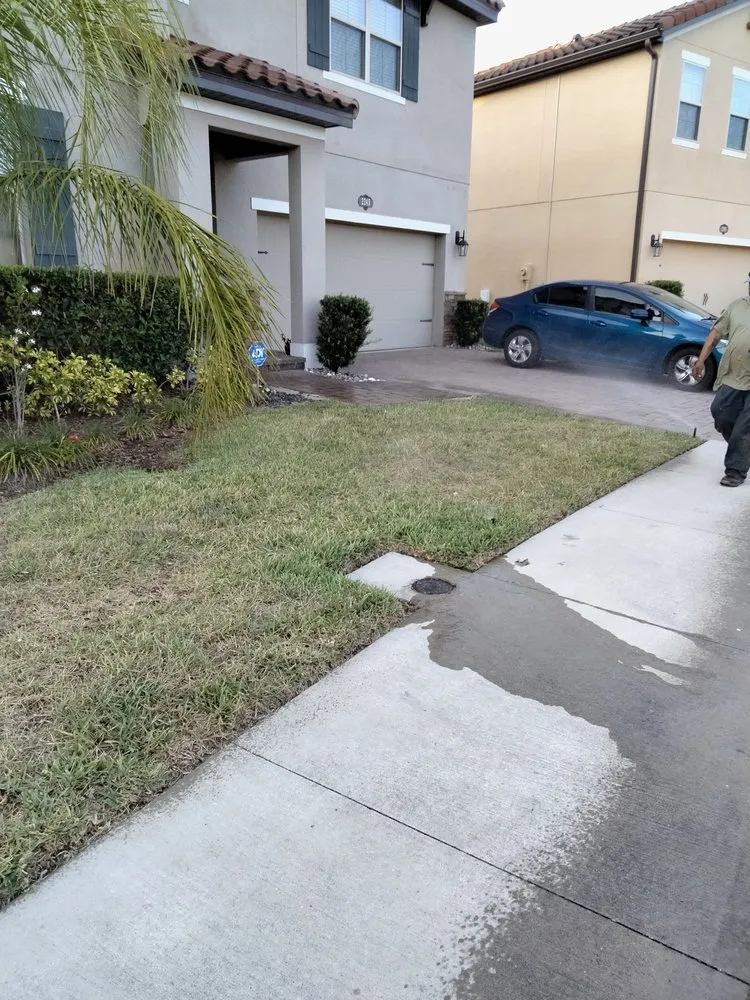 Custom landscaping services for residential properties across Auburndale, FL - Trevino's Lawn care