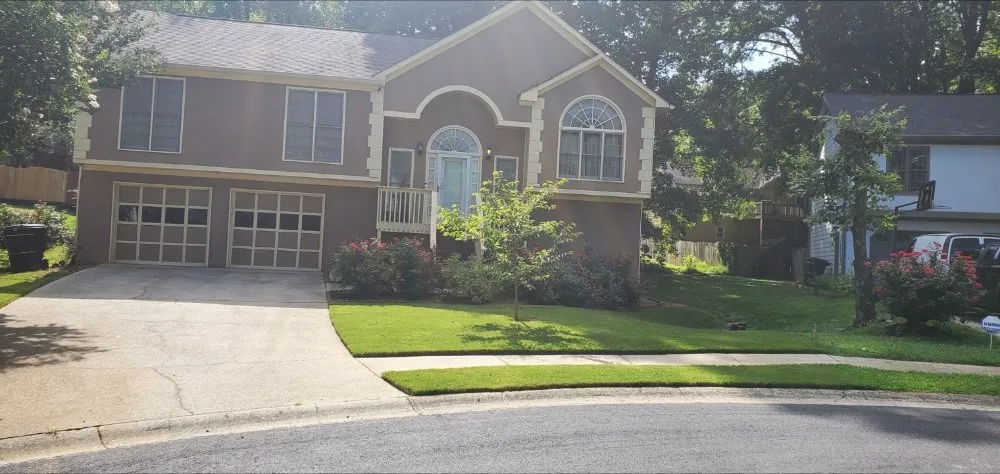 Expert yard maintenance in Powder Springs, GA - Trey & Son's Lawncare