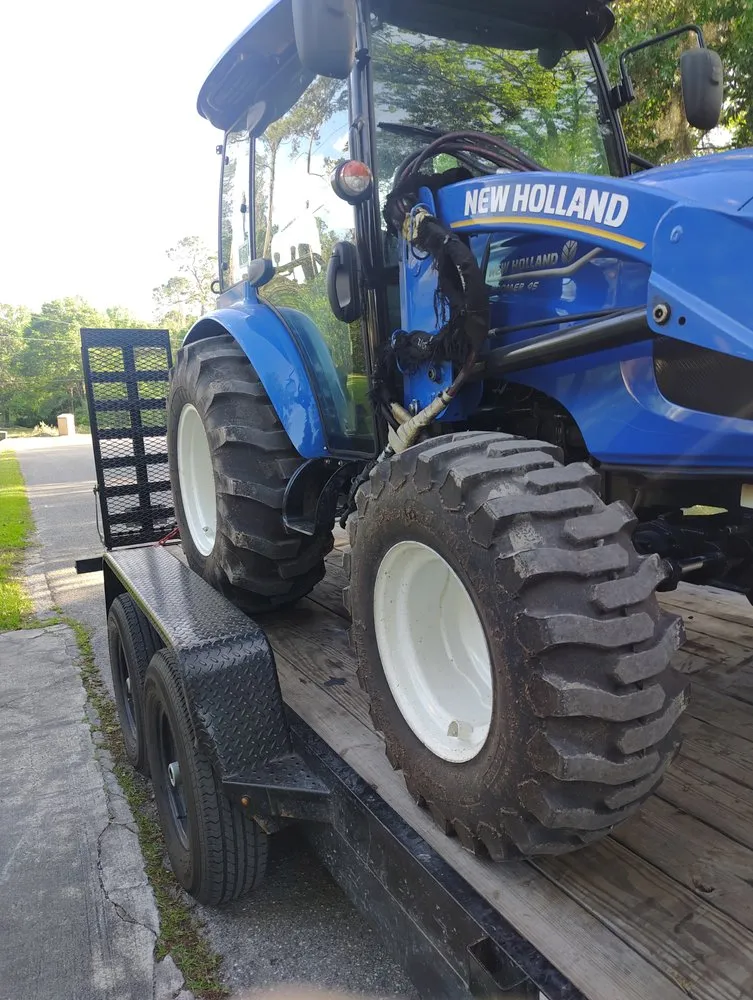 Professional landscaping services in Orlando, FL - Trey's Tree Tractor And Stump Grinding