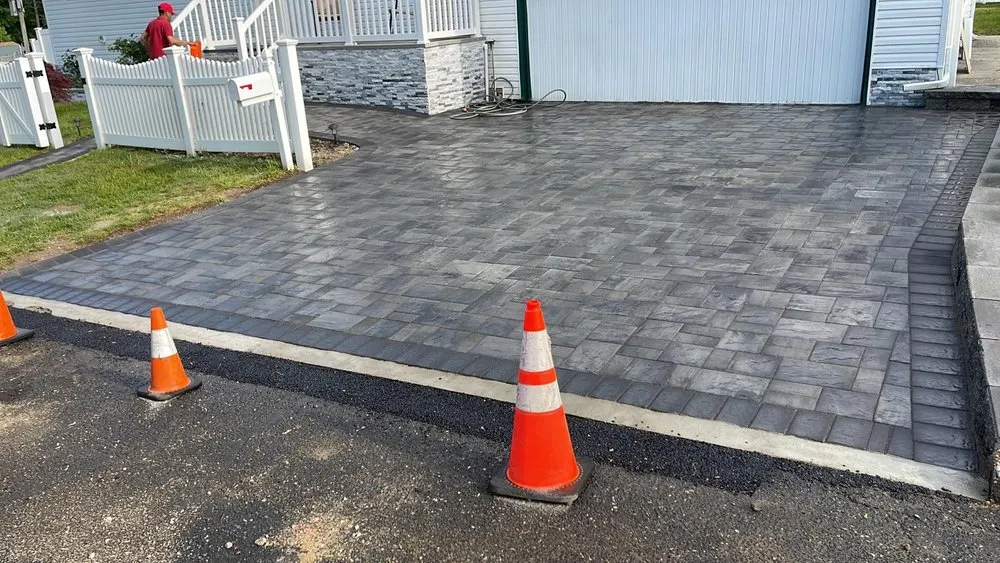 Affordable residential landscaping experts serving Bay Shore, NY - Tri Care Lawn Services