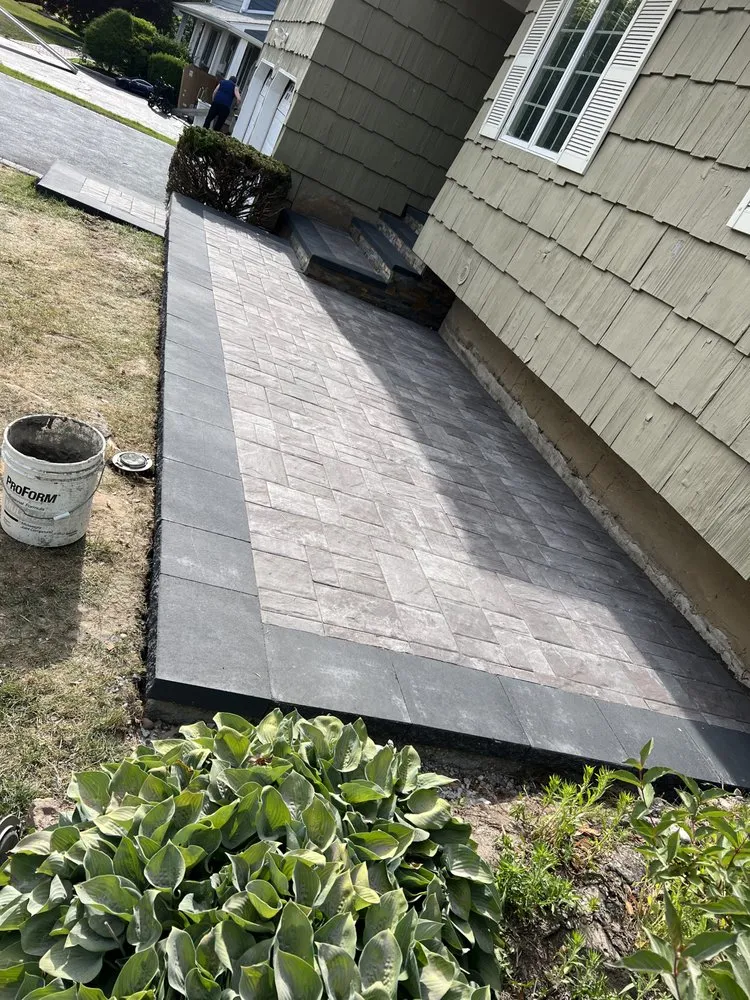 Custom yard cleanup service in Bay Shore, NY by Tri Care Lawn Services