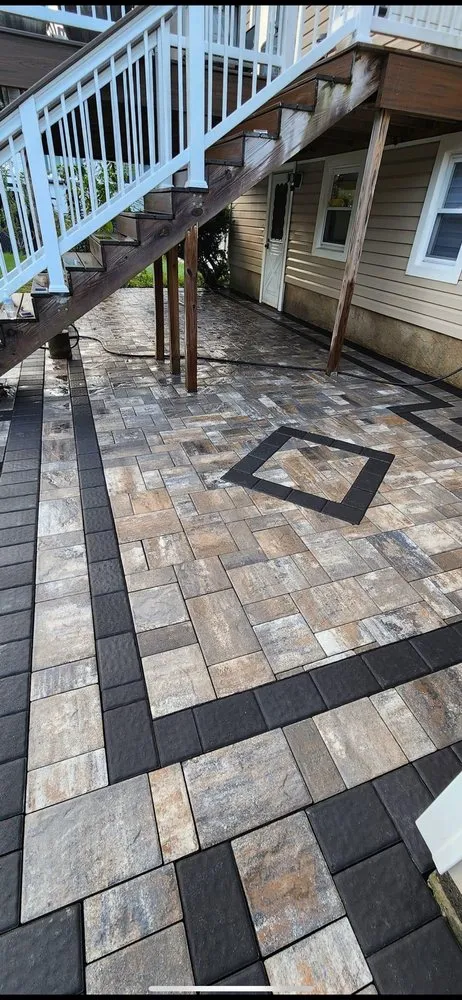 Professional garden landscaping in Bay Shore, NY - Tri Care Lawn Services