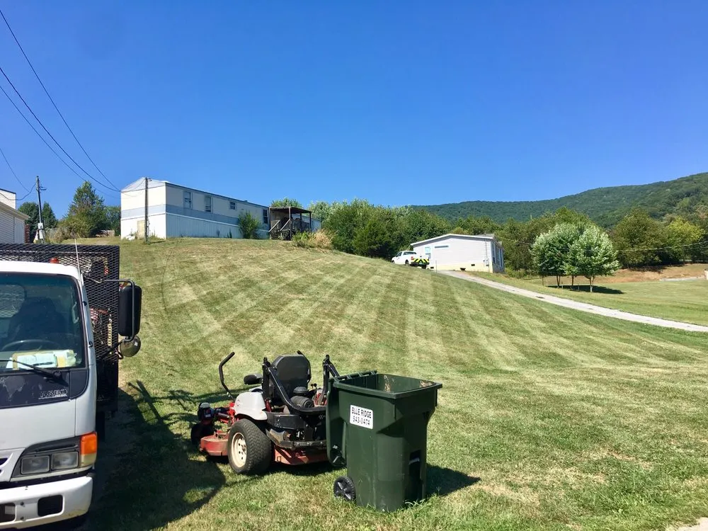 Expert lawn care service with custom design across Elizabethton, TN - Tri-cities Maintenance