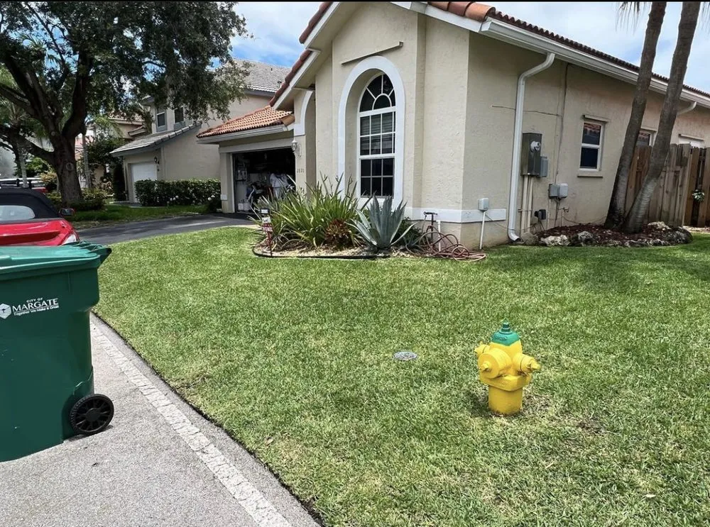 Expert landscaping services in Fort Lauderdale, FL - Tri county express lawn care