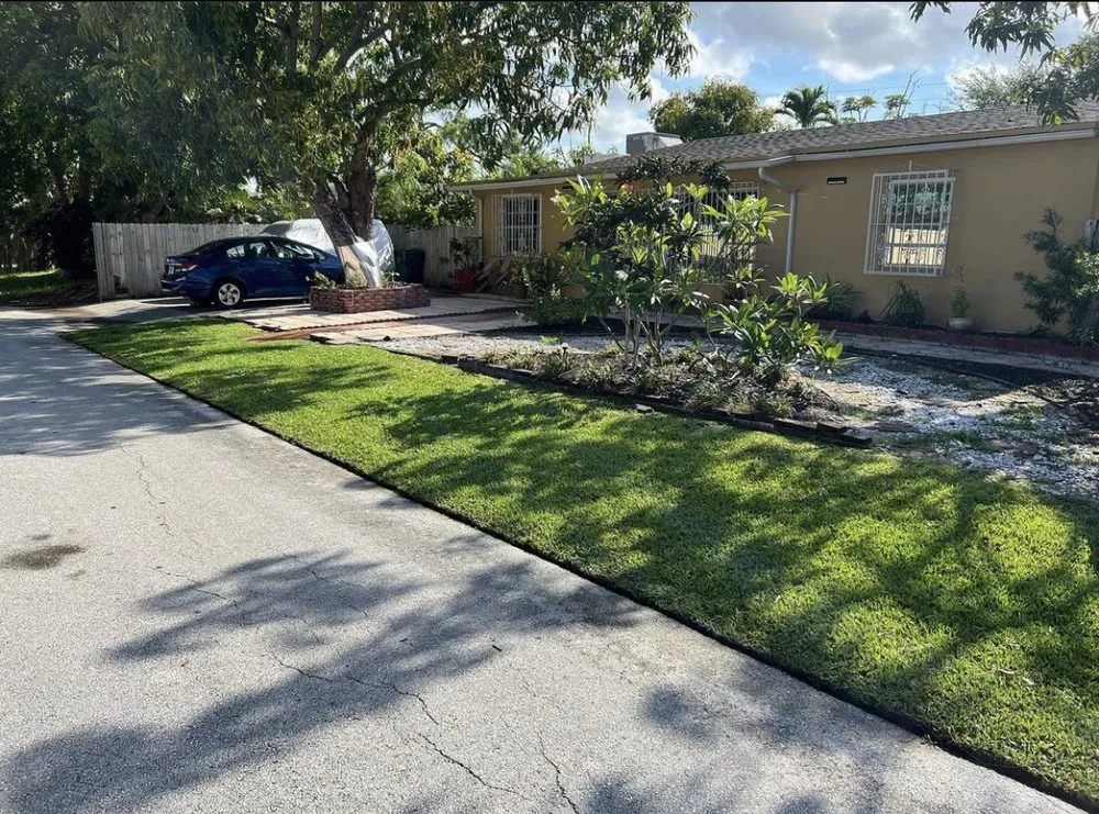 Top-rated residential landscaping in Fort Lauderdale, FL by Tri county express lawn care
