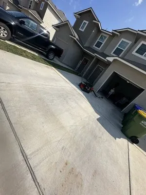 Tri County Lawn And Auto Care Logo