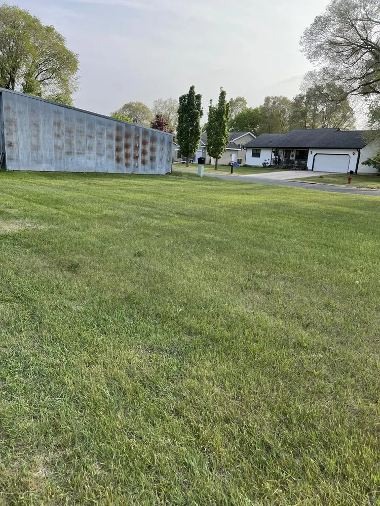 Expert garden landscaping in Menomonie, WI - Tri County Lawn