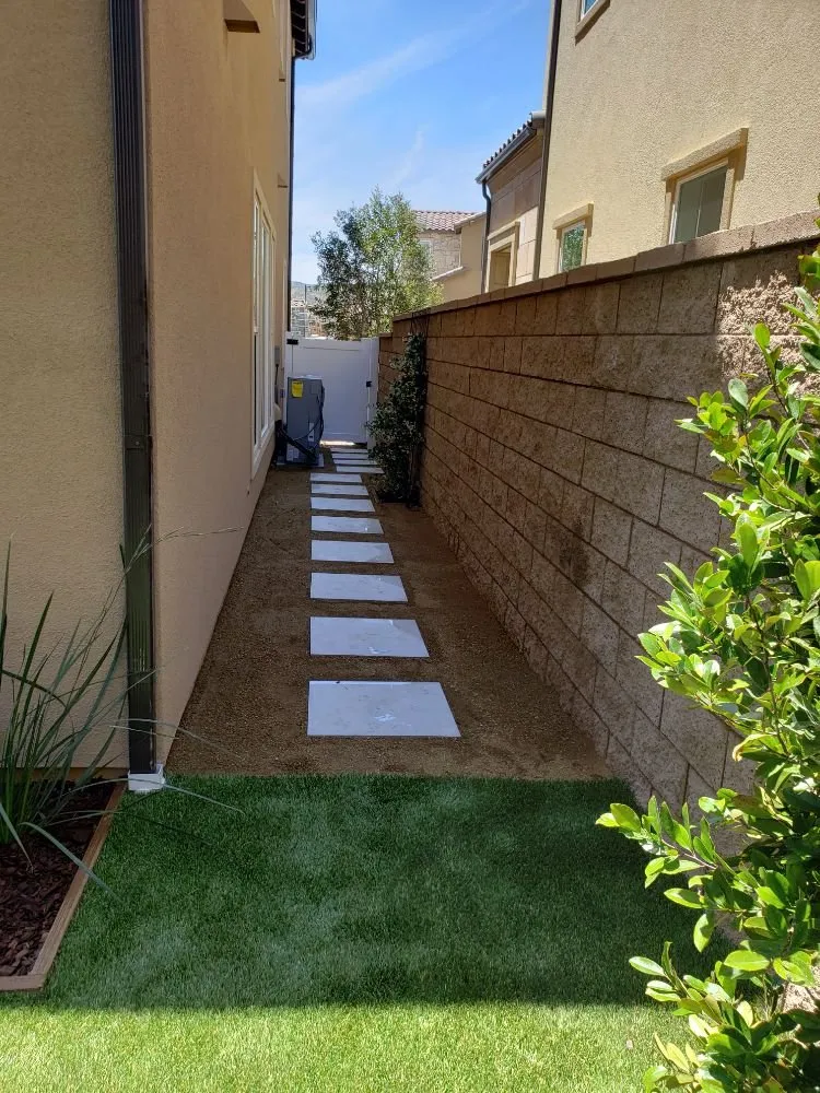 Professional yard maintenance experts serving Thousand Oaks, CA - Tri-County Turf