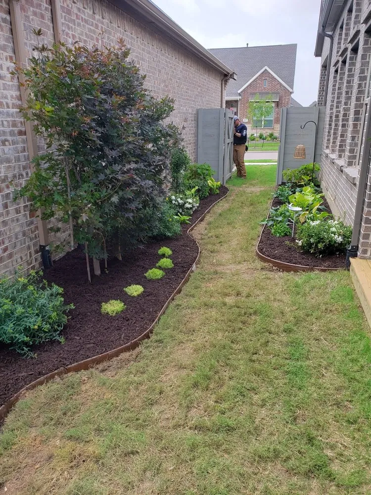 Custom yard cleanup service experts serving Saginaw, TX - Tri J Lawncare