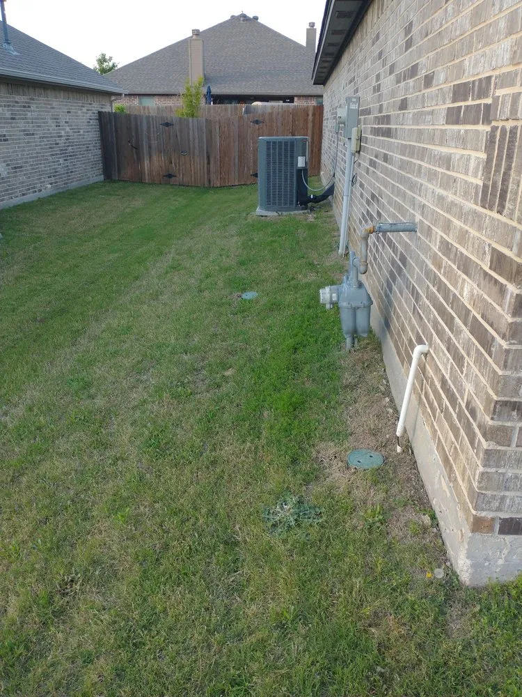 Reliable garden landscaping for homes in Saginaw, TX by Tri J Lawncare