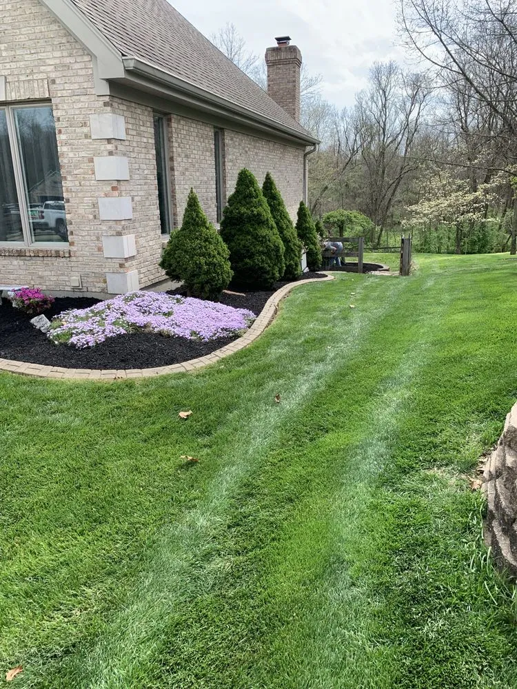 Local lawn care service with custom design across Dry Ridge, KY - Tri-state Landscaping Services
