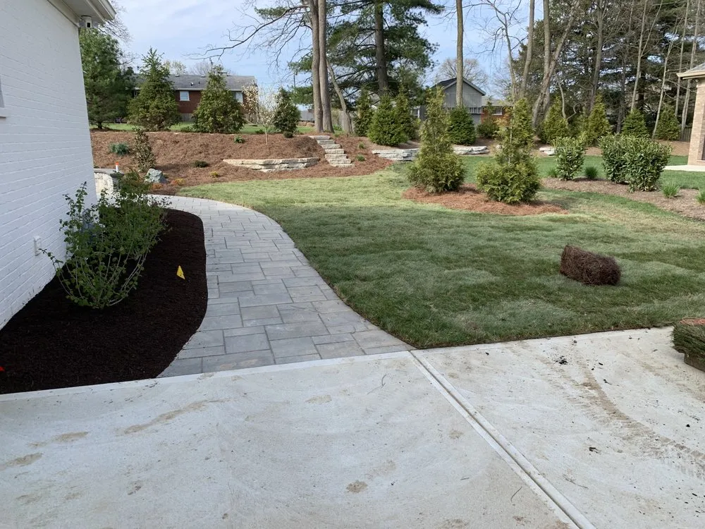 Professional lawn care service experts serving Dry Ridge, KY - Tri-state Landscaping Services