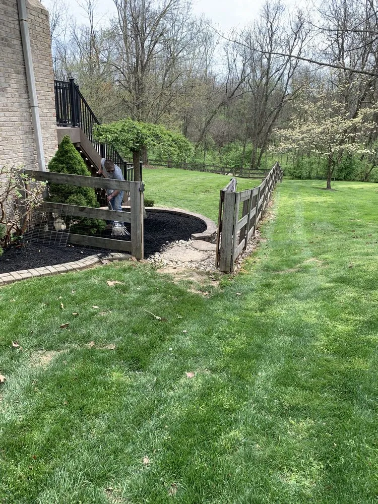 Top-rated lawn mowing service in Dry Ridge, KY by Tri-state Landscaping Services