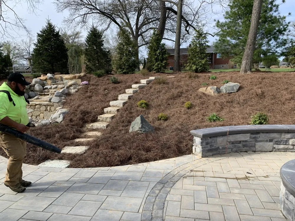 Expert outdoor landscaping in Dry Ridge, KY - Tri-state Landscaping Services
