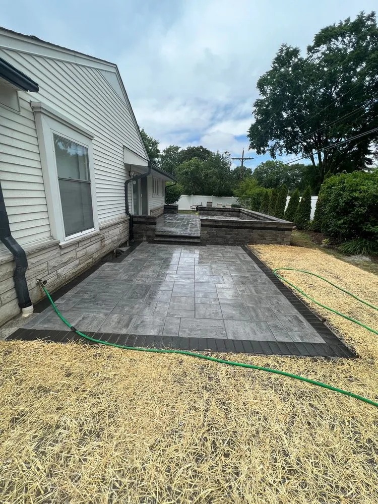 Local garden landscaping experts serving Frankfort, IL - Tri State Outdoor Living