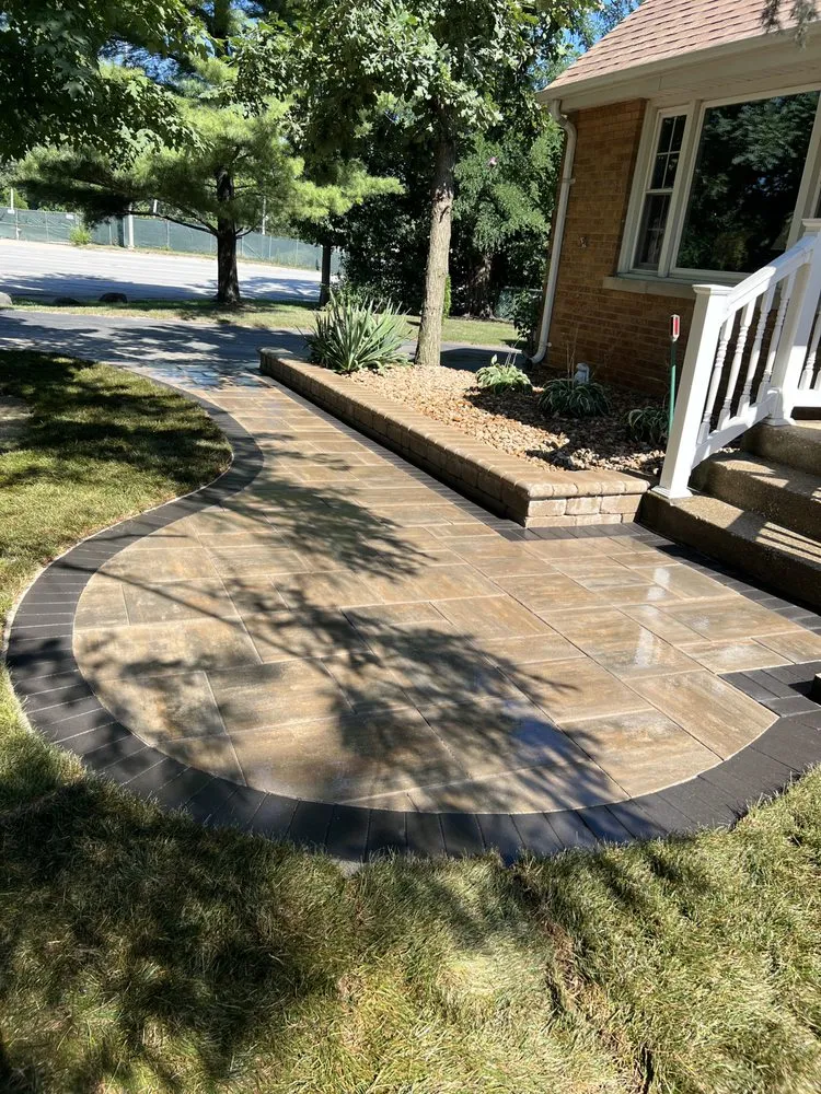 Top-rated landscaping services with custom design in Frankfort, IL by Tri State Outdoor Living