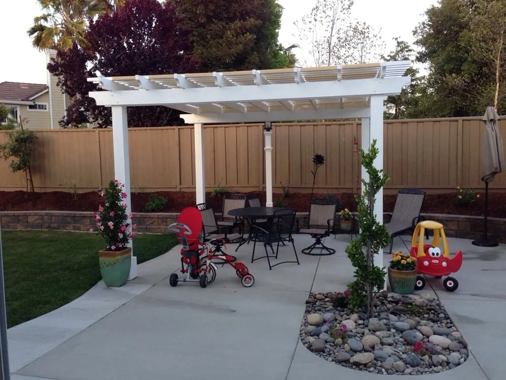 Custom outdoor landscaping experts serving Pleasanton, CA - Tri-Valley Concrete & Landscape Materials