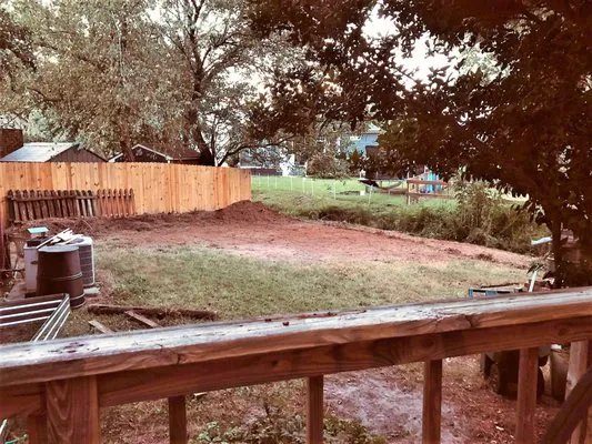 Trident Lawn Care Logo