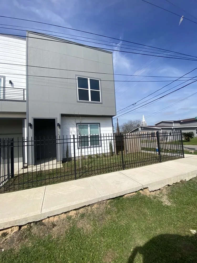 Affordable yard cleanup service in Houston, TX by Trill Landscape