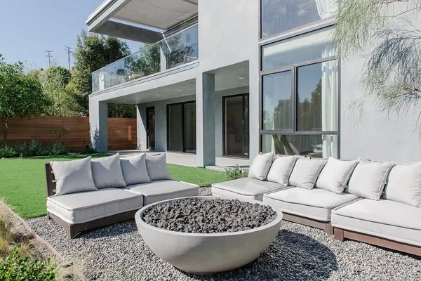 Trilling Landscape Design & Build Logo