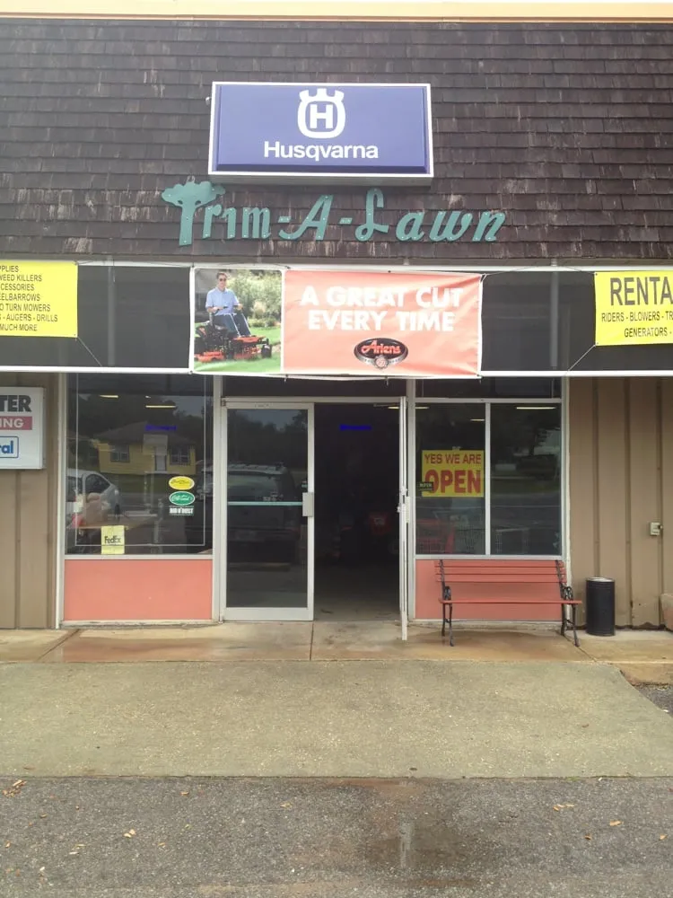 Professional garden landscaping experts serving Pensacola, FL - Trim-A-Lawn