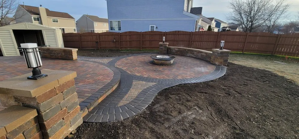 Expert lawn mowing service experts serving Glendale Heights, IL - Trim Max