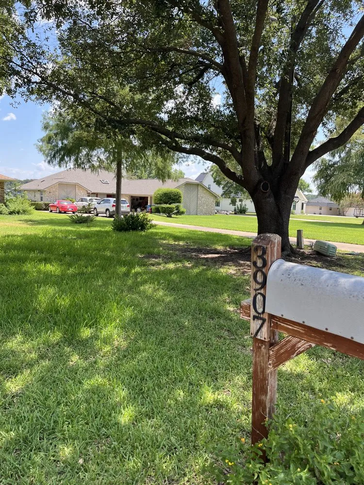 Reliable landscape installation in Weatherford, TX by Trim Stars