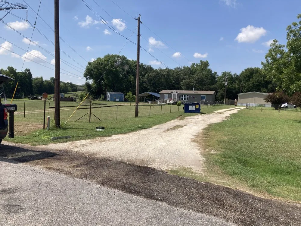 Custom yard cleanup service with custom design across Weatherford, TX - Trim Stars