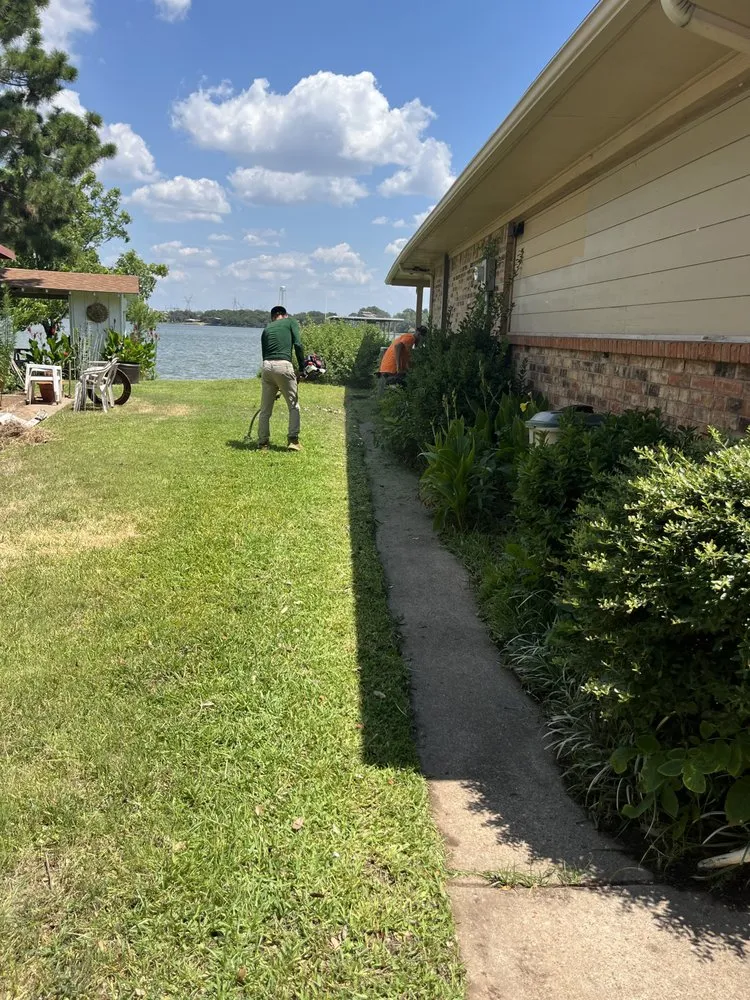 Custom landscape installation in Weatherford, TX by Trim Stars