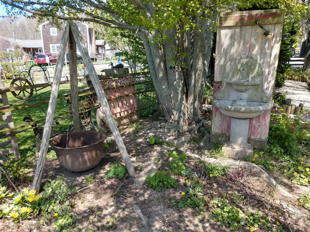 Custom garden landscaping in Cutchogue, NY - Trimble's of Corchaug Nursery